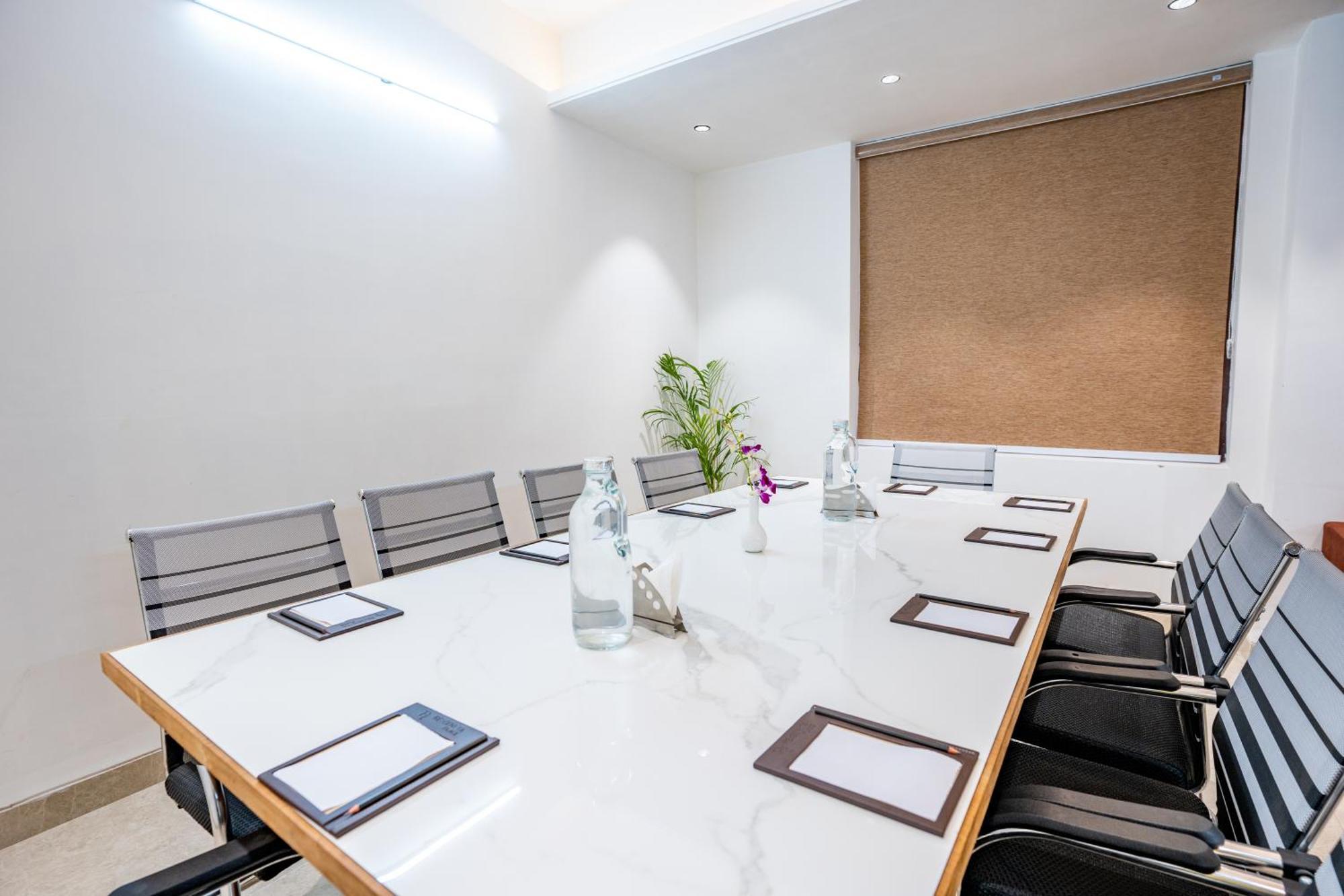 Regenta Place Raaj Agra, Tajganj アーグラ エクステリア 写真