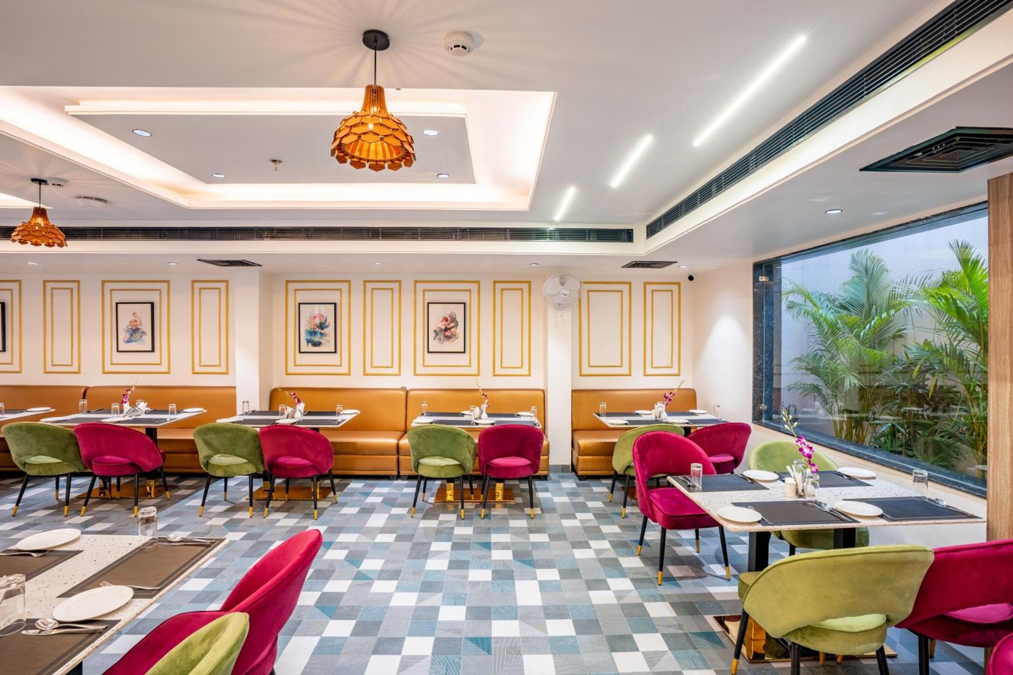 Regenta Place Raaj Agra, Tajganj アーグラ エクステリア 写真